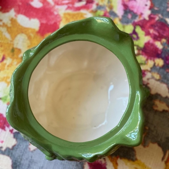 Vintage Holland mold cabbage leaf pot - Picture 2 of 2